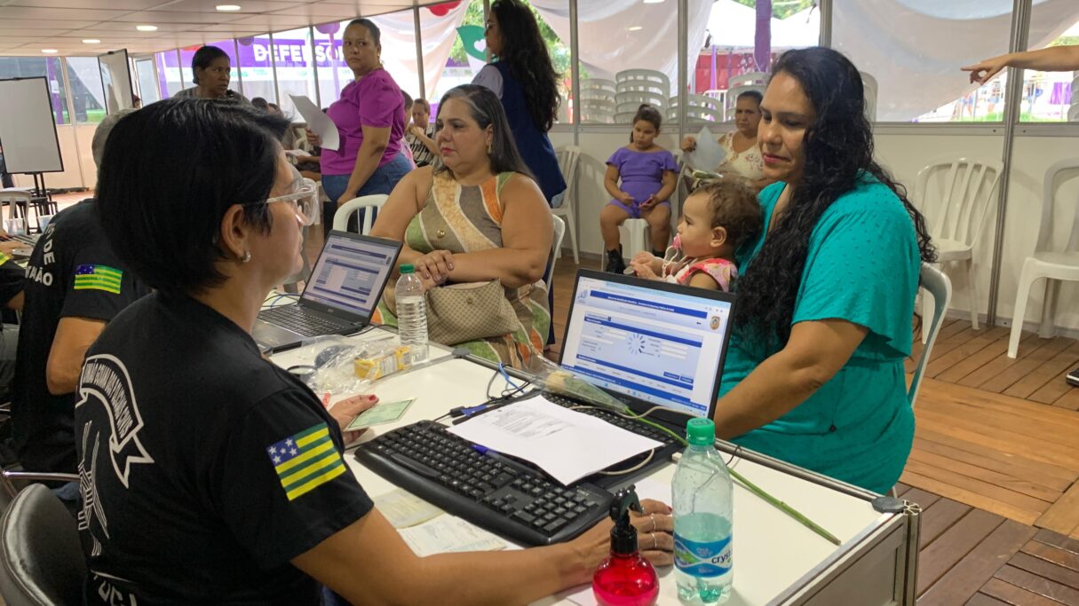 Vapt Vupt realiza 3 mil atendimentos no Goiás Social Mulher