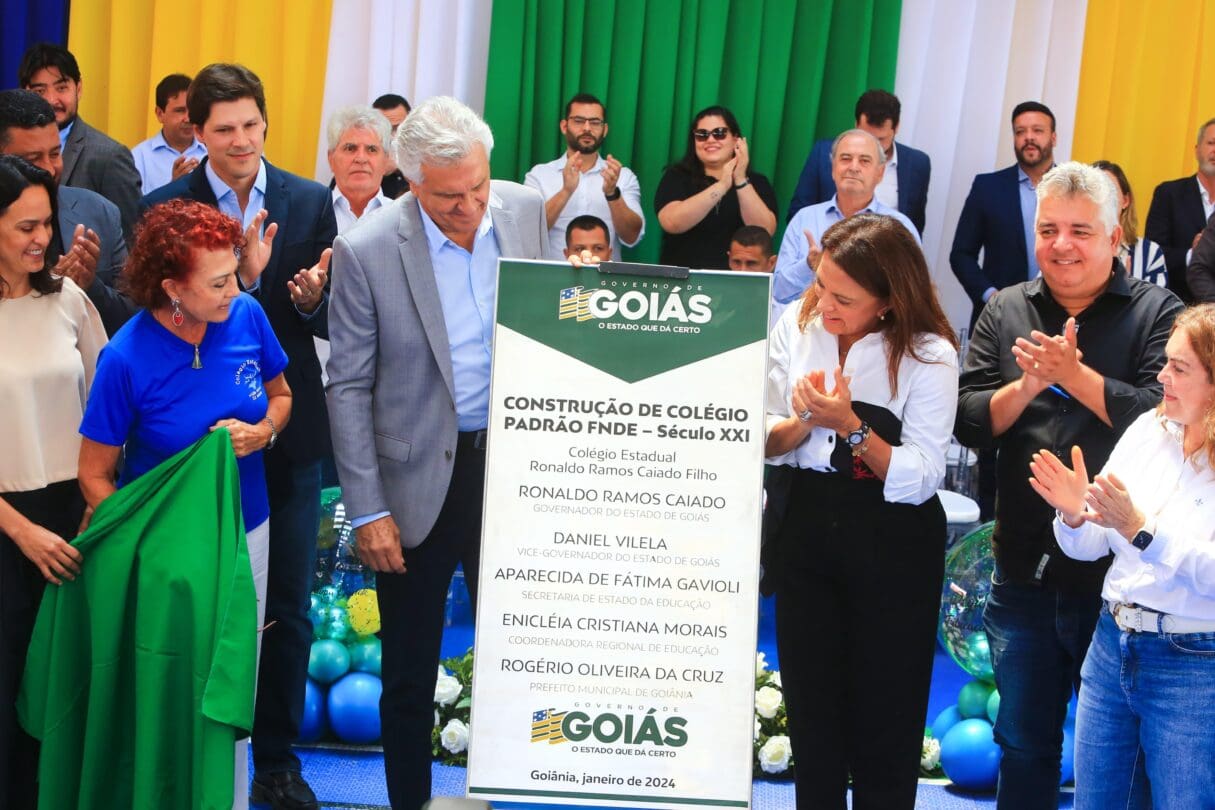 Governo inaugura colégio no Jardim do Cerrado, em Goiânia