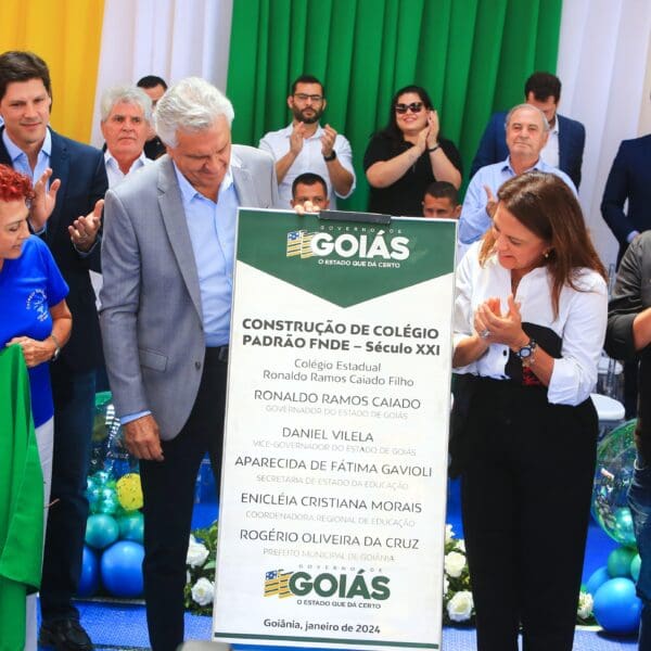 Governo inaugura colégio no Jardim do Cerrado, em Goiânia