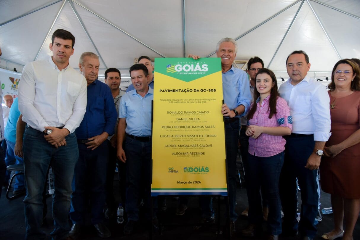 Em Mineiros, Caiado inaugura pavimentação nas GOs 306 e 341