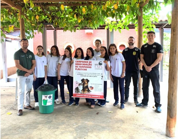 Projeto Abril Laranja nas Escolas busca trabalhar a proteção dos animais de forma preventiva