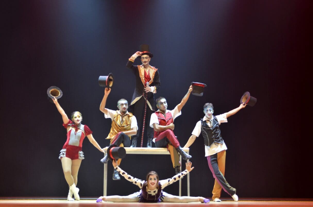 Circo Basileu França apresenta espetáculo em Goiânia