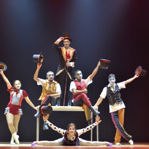 Circo Basileu França apresenta espetáculo em Goiânia