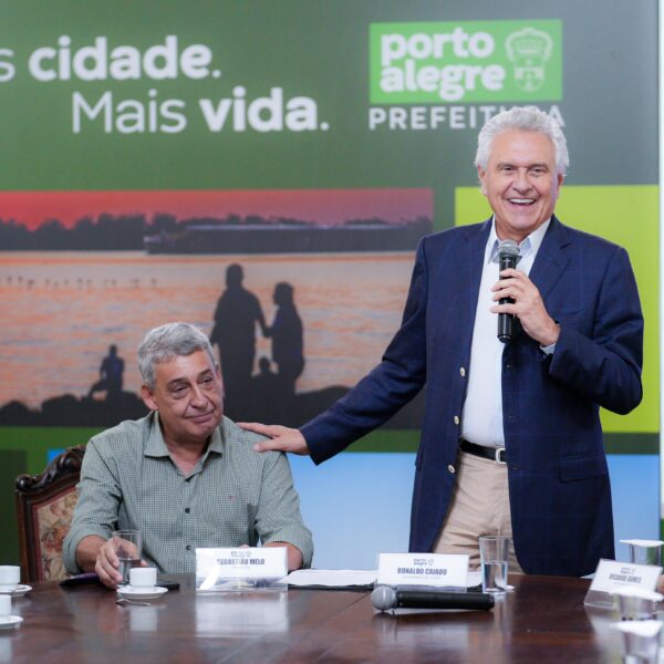 Em Porto Alegre, Caiado firma parceria para diminuir filas na Saúde