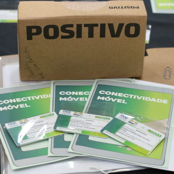Chips de internet que serão entregues aos estudantes