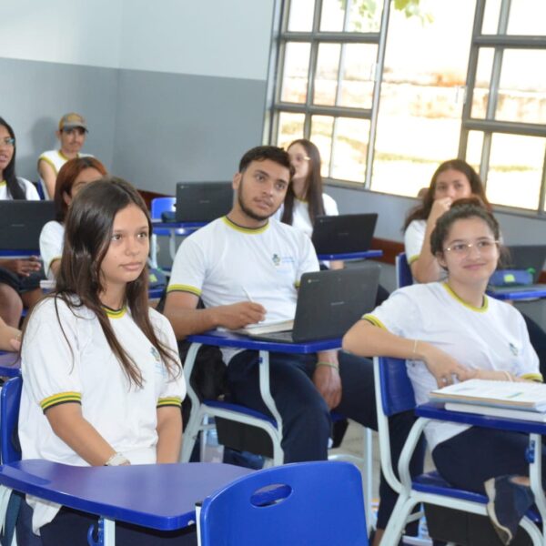 Enem 2024: governo oferece auxílio a estudantes para inscrição