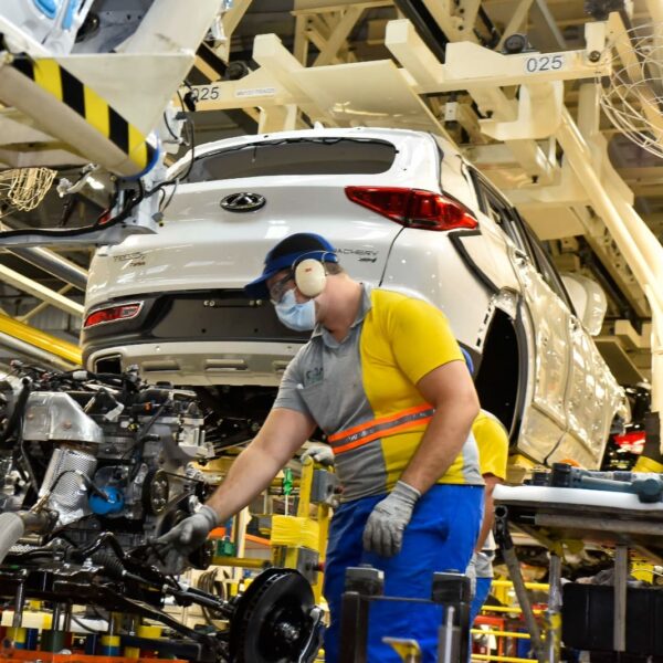 Setor industrial goiano registra alta acumulada de 10,9% no 1º trimestre de 2024