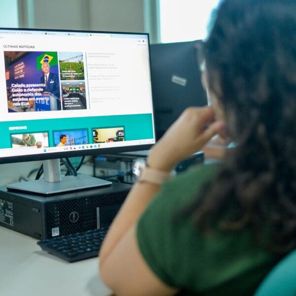 Serviços de informação e comunicação têm alta de 7,7% em Goiás