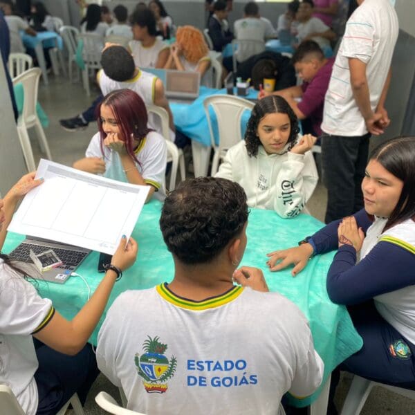 Alunos desenvolvem soluções sustentáveis para as escolas
