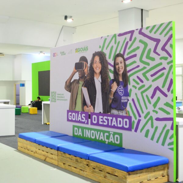 Governo de Goiás apresenta programas tecnológicos inovadores na ExpoFavela 2024