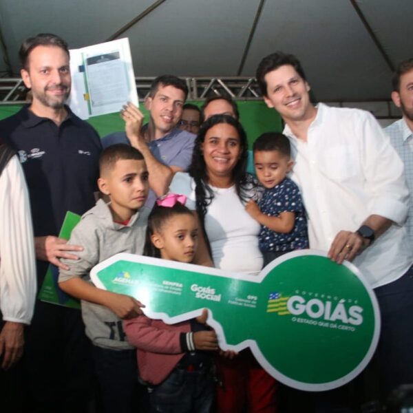 Daniel Vilela entrega 70 casas a custo zero em Rio Verde