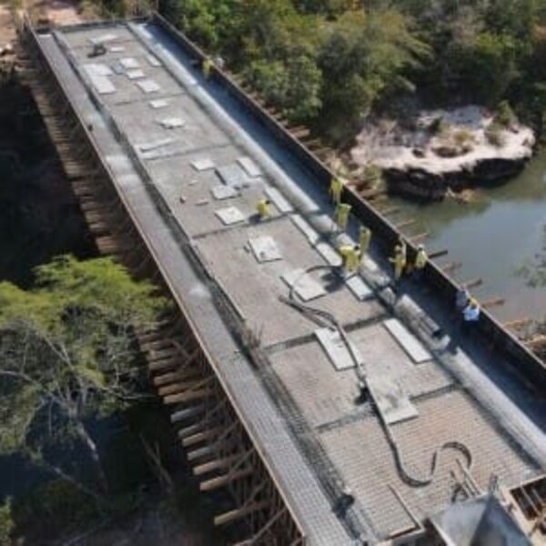 Goinfra avança na construção da ponte de concreto sobre Rio do Peixe na GO-465, em Doverlândia