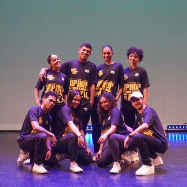 Alunos do Basileu França representam o Brasil no Mundial de Hip Hop