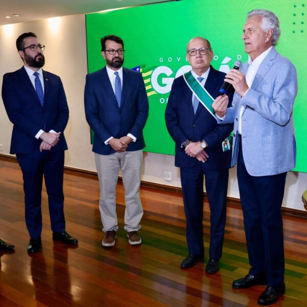 Gilmar Mendes recebe Comenda da Ordem do Mérito Anhanguera-Secom