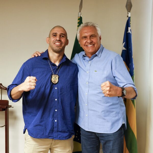 Caiado parabeniza policial campeão no CTD foto Lucas Diener