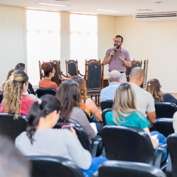 Encontro para atualização de informações sobre o CadÚnico reúne 100 gestores e técnicos, em Goiânia