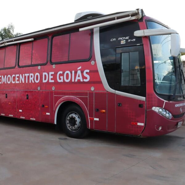 Ônibus do Hemocentro para doação de sangue