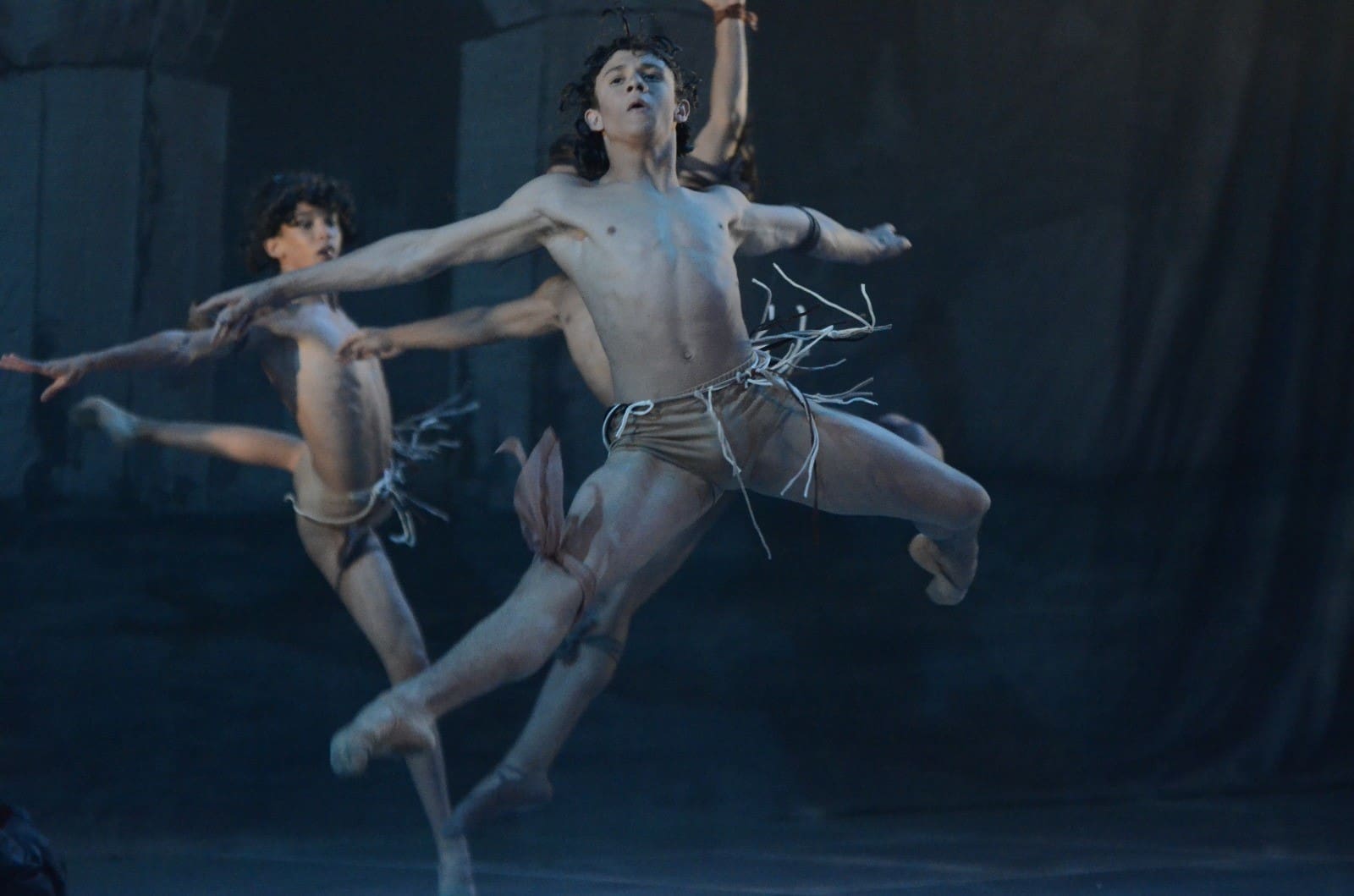 Basileu França tem 45 bailarinos na final brasileira do Youth America Grand Prix