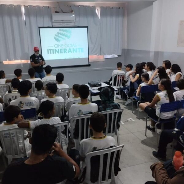 Cine Goiás Itinerante chega a Flores de Goiás com edição especial ao Dia das Crianças