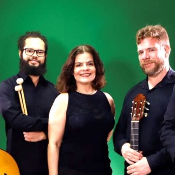 Teatro Basileu França recebe show ‘Castelhanando com o Choro’ nesta terça-feira