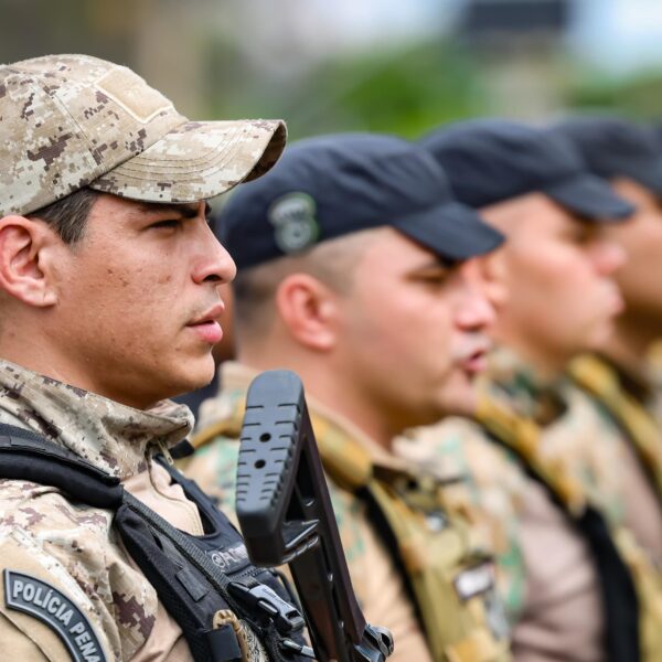 "Reconstruindo o Sistema" revela transformação na segurança pública em Goiás - policiais-enfileirados