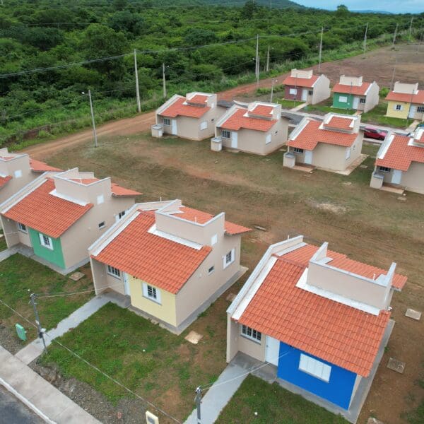 Ordens de Serviço vão garantir novas 3,2 mil casas a custo zero em 64 municípios