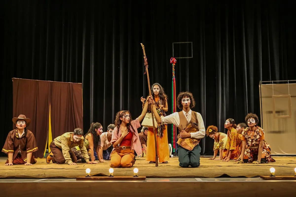 Cia de teatro do Basileu França