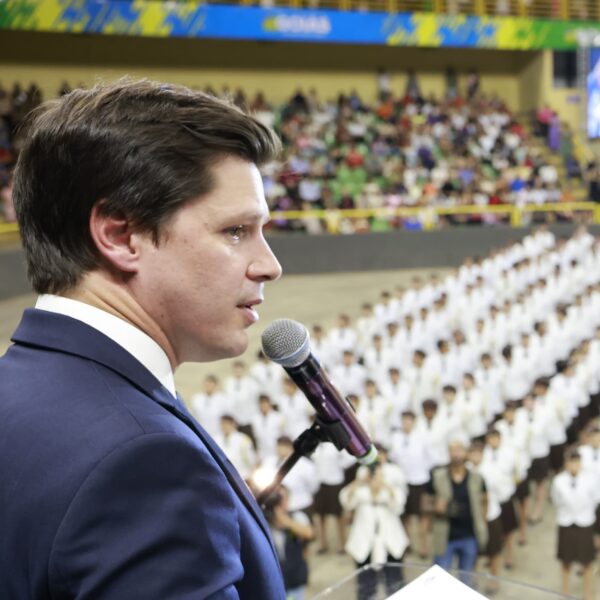 Daniel Vilela confirma Bolsa Uniforme em 2025