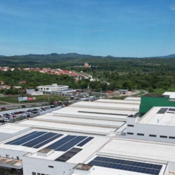 HCN e Equatorial Goiás inauguram primeira usina solar da rede de saúde estadual