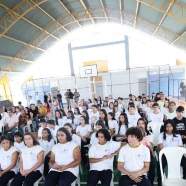 Quadra Poliesportiva é entregue à população de Morro Agudo de Goiás