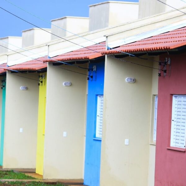 Governo de Goiás recebe inscrições para casas a custo zero em 15 municípios
