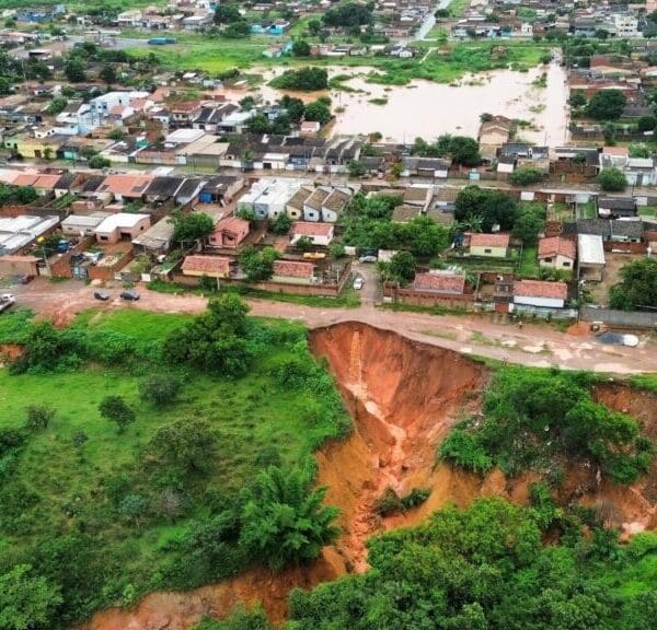 Erosão causada pela chuva no Entorno do DF