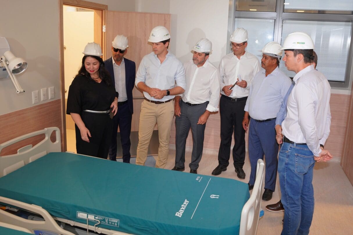 Daniel Vilela em vistoria no Cora