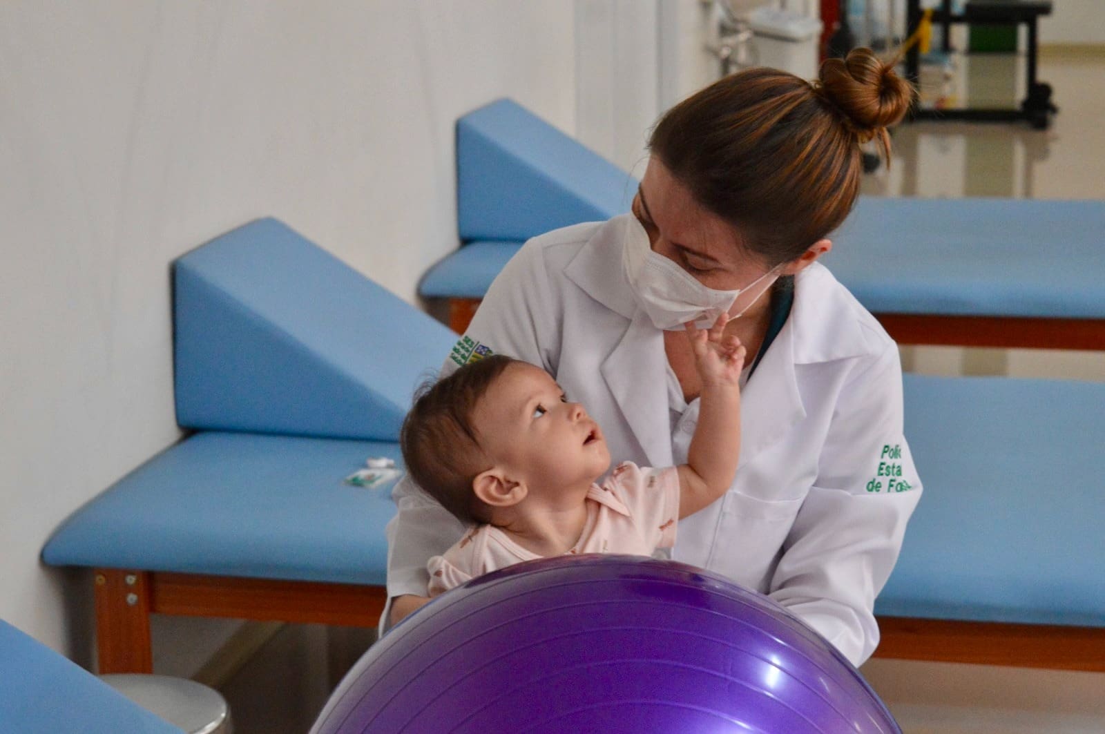 Fisioterapia-especializada-na-Policlinica-de-Formosa-bebe-Morgana Crianças contam com fisioterapia especializada na Policlínica de Formosa