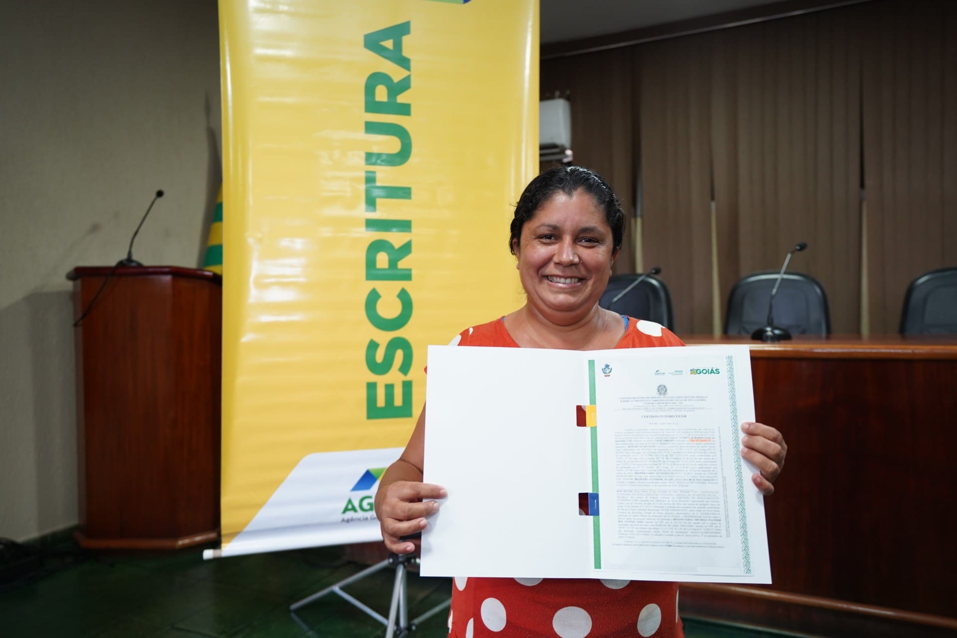 Entrega de escrituras está entre ações habitacionais em Diorama