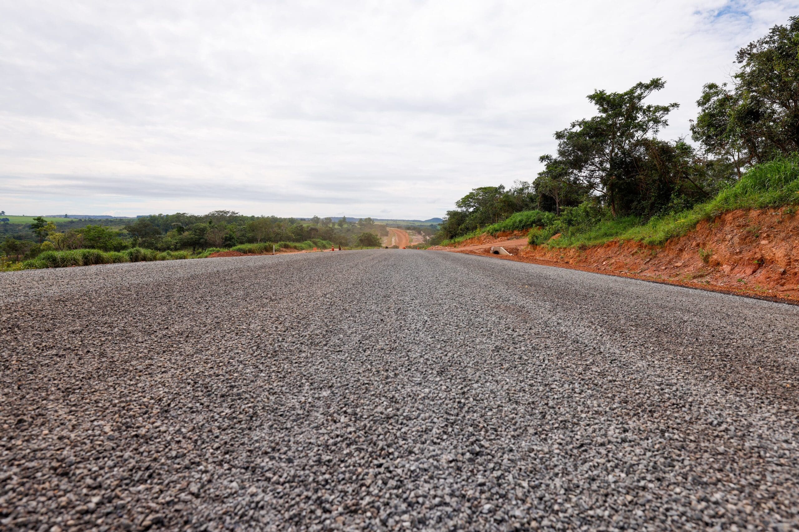 Obras-em-rodovias-estaduais_Secom-scaled Daniel Vilela acompanha obras em andamento nas rodovias GO-309 e GO-219