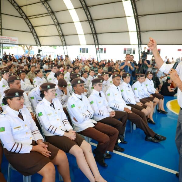 Colégios da Polícia Militar em Aparecida e Hidrolândia são reformados