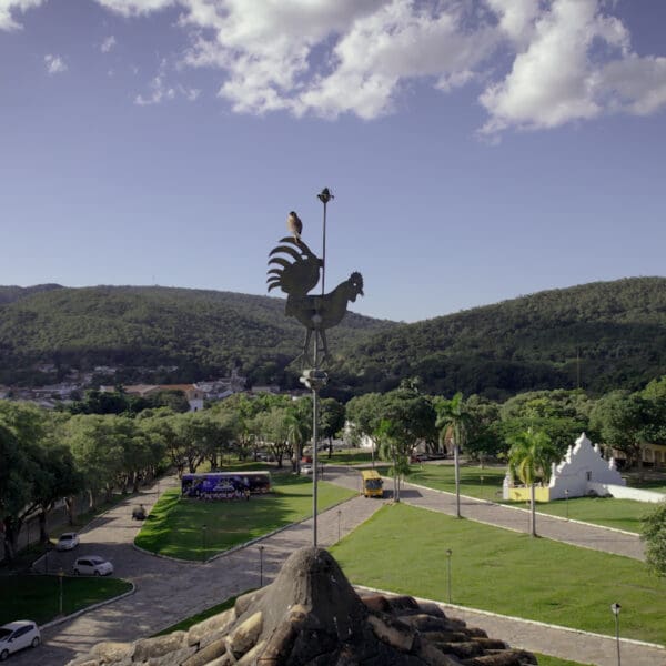 O Sino de Ouro e a Profecia do Galo no Cine Teatro São Joaquim