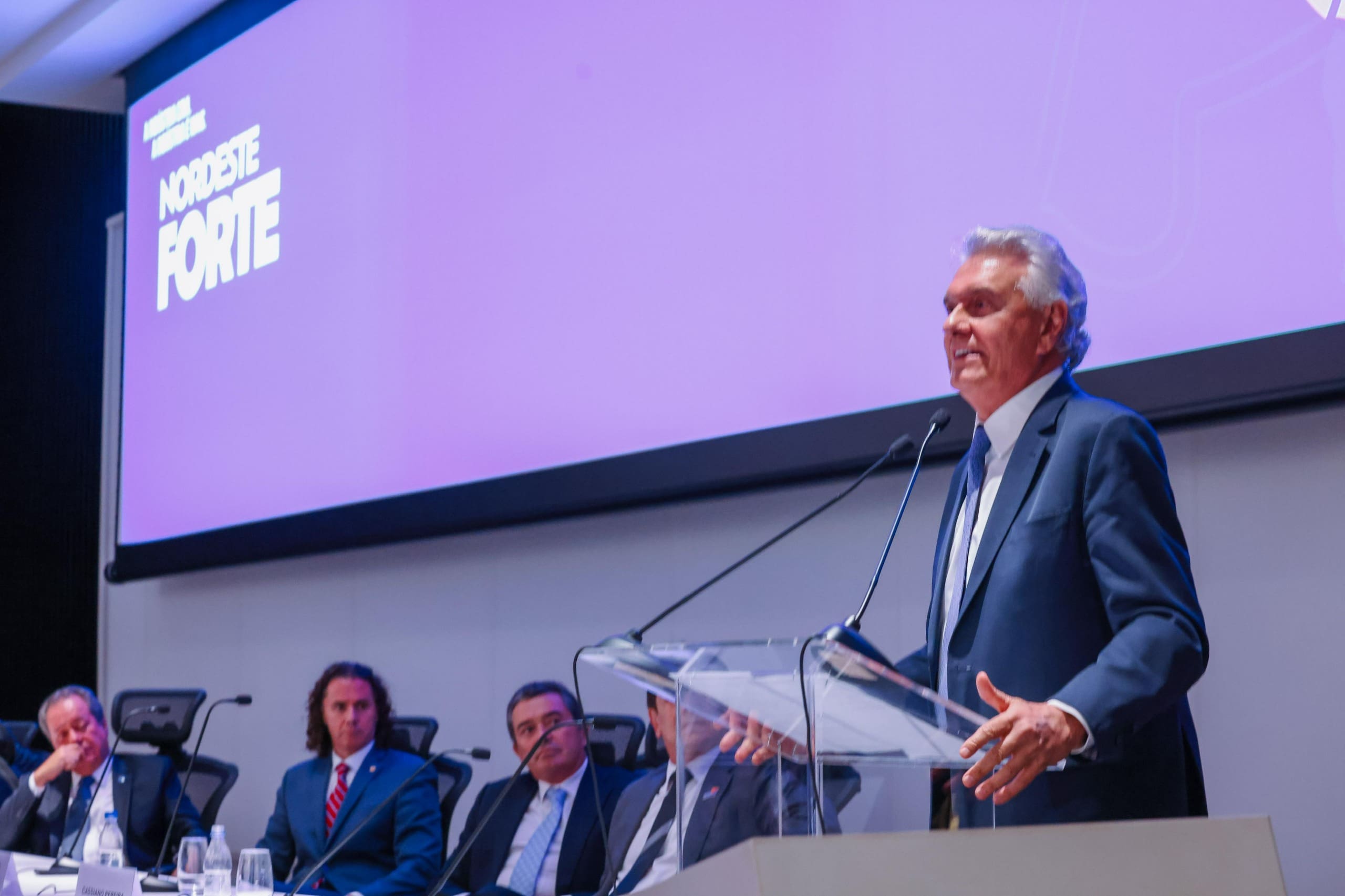 Em Brasília, Caiado prestigia posse da nova diretoria da Associação Nordeste Forte