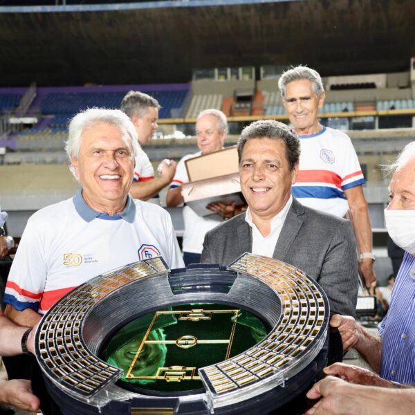 Caiado celebra 50 anos do Serra Dourada e destaca importância histórica do estádio