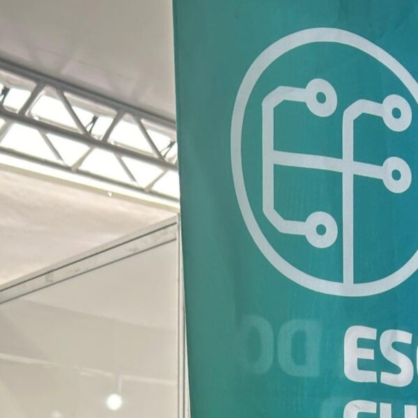 Estudante da Escola do Futuro cria dispositivo para prevenir violência contra mulheres