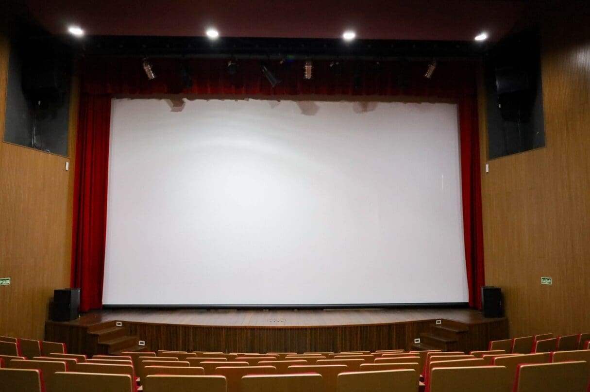 Cine Teatro São Joaquim abre programação de cinema com filmes premiados e inéditos