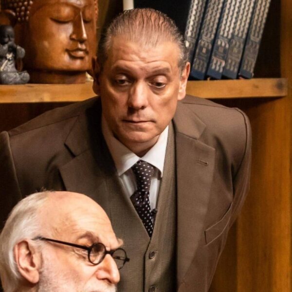 Teatro Goiânia apresenta “A Última Sessão de Freud”