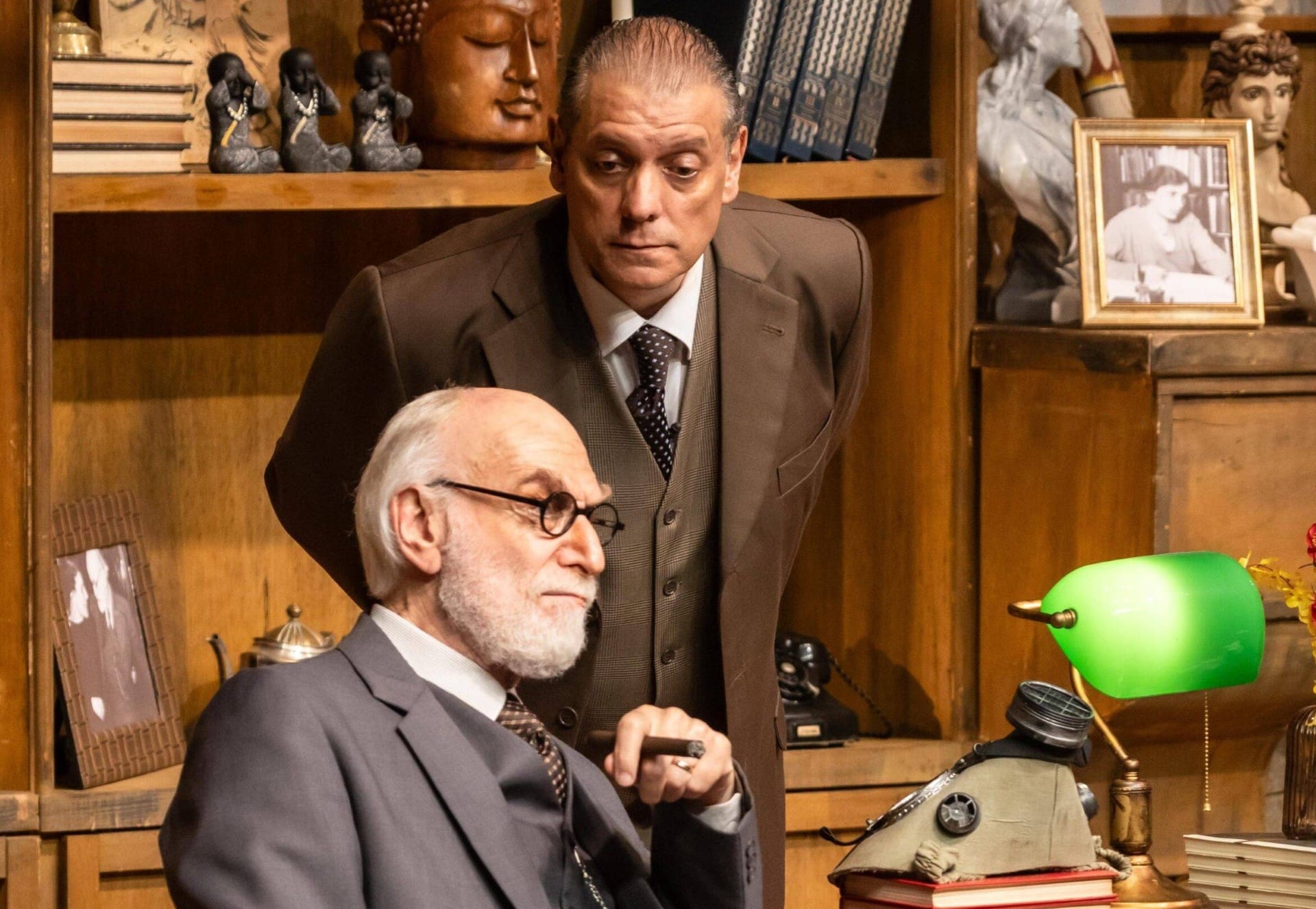Teatro Goiânia apresenta “A Última Sessão de Freud”