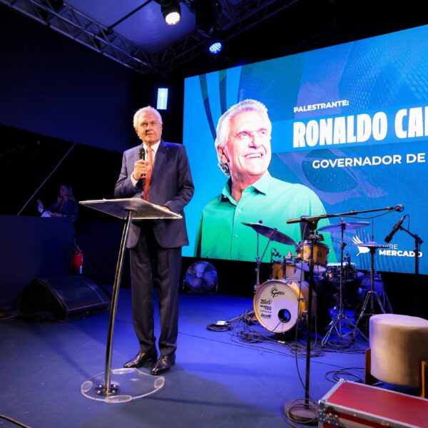 Caiado na inauguração da casa da liberdade