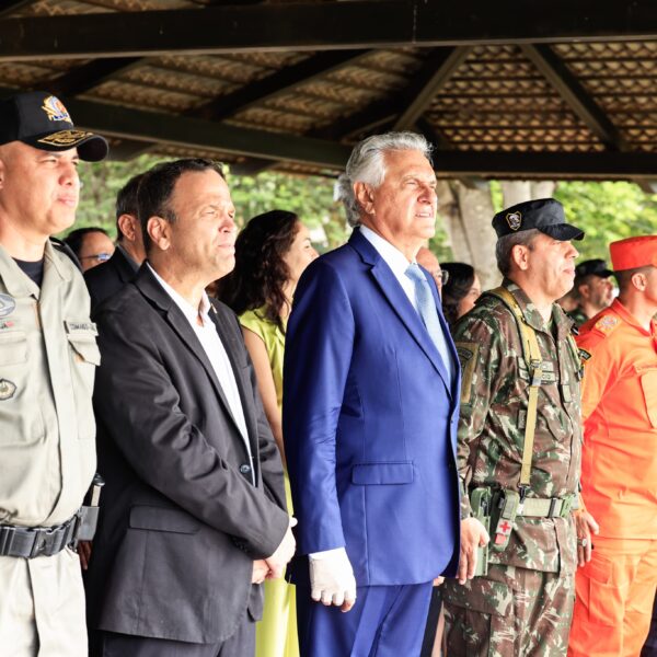 Caiado no Dia do Exército
