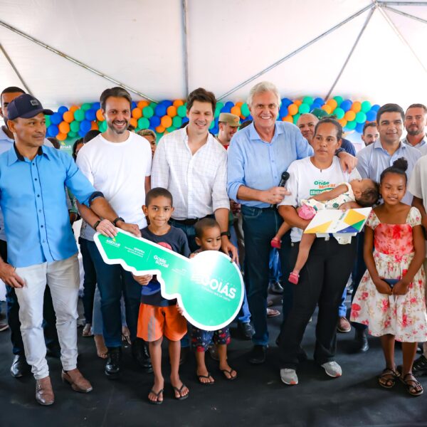 50 casas a custo zero são entregues em Guarani de Goiás