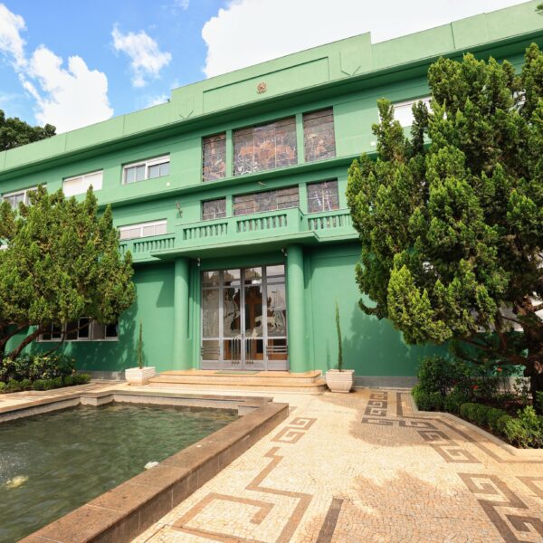 Caiado entrega restauração do Palácio das Esmeraldas