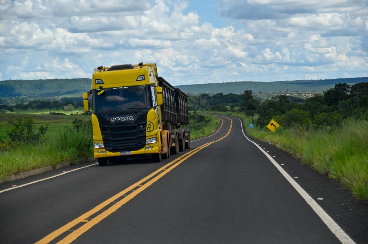 Feriado do Trabalhador tem restrição de tráfego nas rodovias Feriado do Trabalhador tem restrição de tráfego nas rodovias