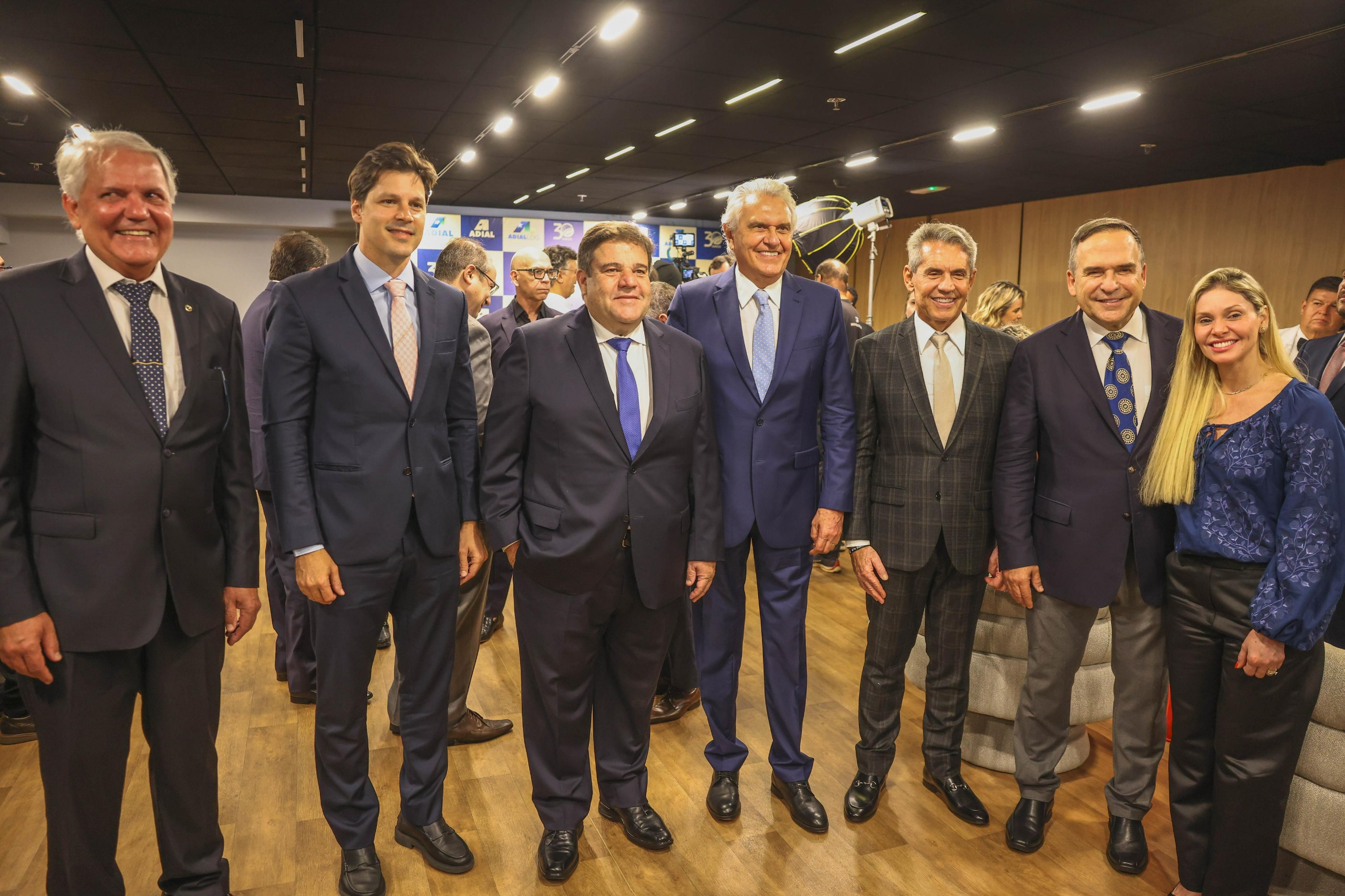 Governador prestigia posse de novo presidente da Adial